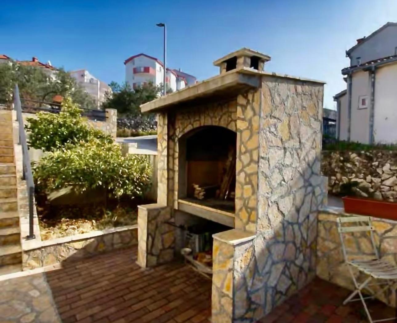 Apartmani Attila Trogir Eksteriør bilde