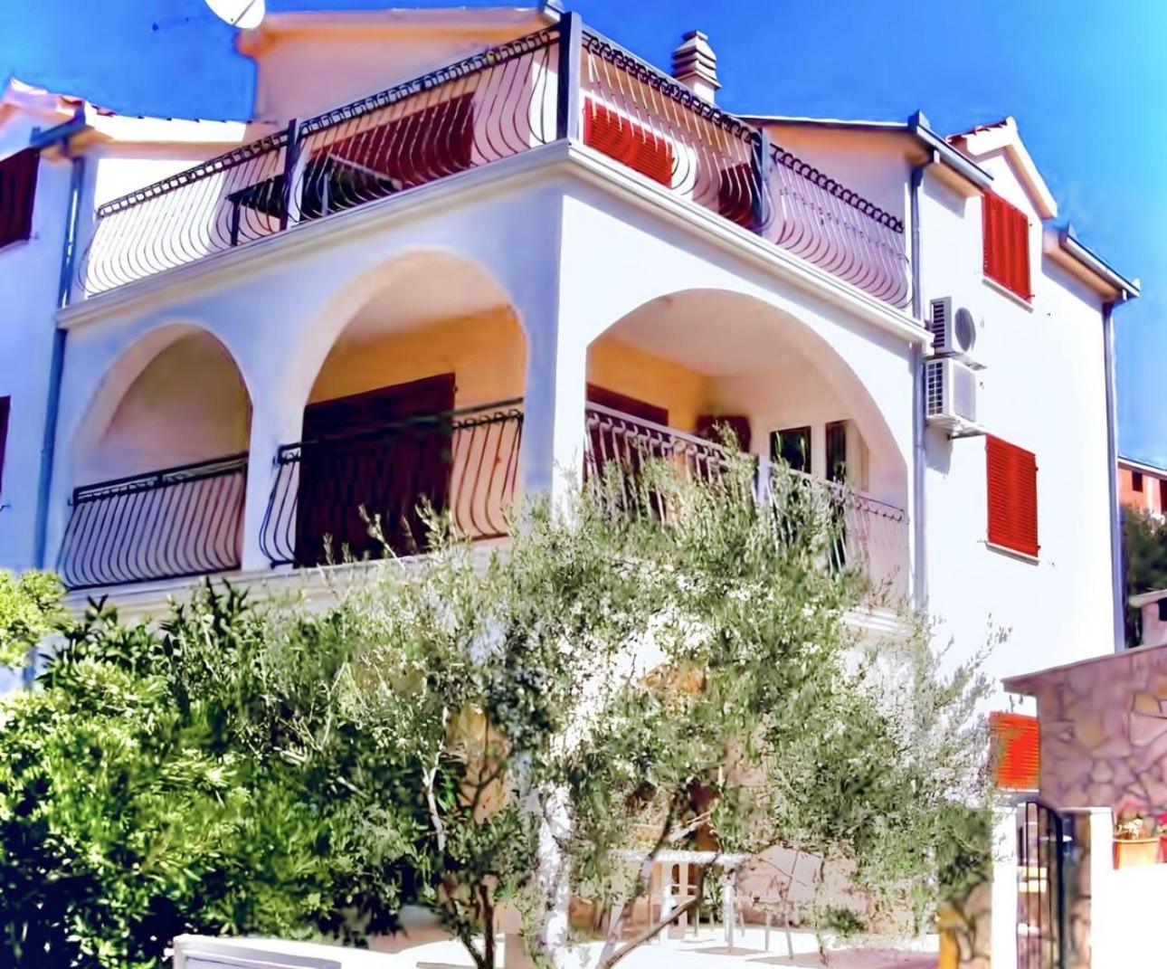 Apartmani Attila Trogir Eksteriør bilde